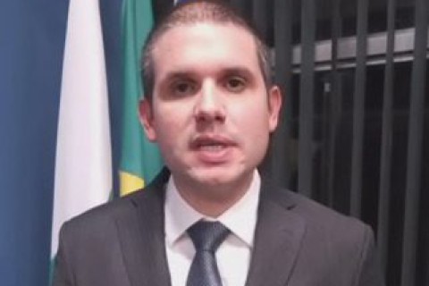 Hugo Motta, ministro do STF e parlamentares assistem final da Champions em camarote de empresário, na Inglaterra