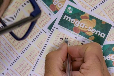 Mega-Sena pode pagar R$ 30 milhões nesta terça-feira (3)