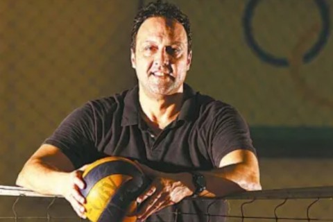 Morre o campeão olímpico de vôlei Pampa, aos 59 anos