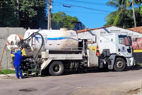 Condomínio no Cabo Branco é notificado por liberar água da área de banho na rede de esgoto