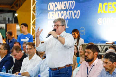 João Azevêdo cumpre agenda em nove cidades e preside Orçamento Democrático em Patos e Monteiro