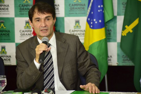 “Melhor seria se ele não fosse candidato”, diz Leonardo Gadelha sobre possível disputa de Romero pela Prefeitura de Campina Grande