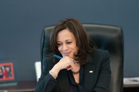 Kamala Harris é oficializada candidata pelos democratas nos EUA