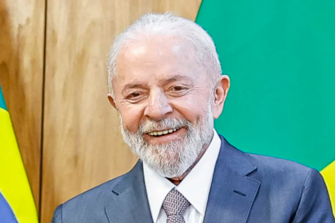 Governo Lula eleva estimativa de salário mínimo para R$ 1.509 em 2025