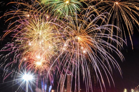 Prefeitura de Pitimbu fecha contrato e gasta R$ 414 mil na compra de fogos de artifício