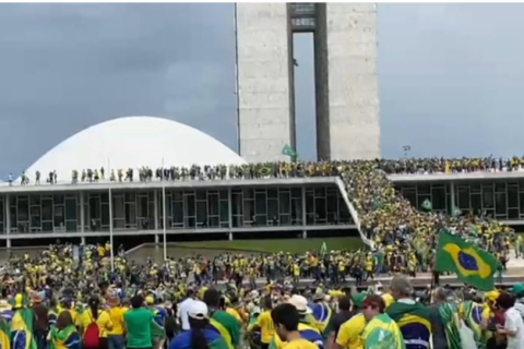 Projeto de anistia para golpistas do 8 de janeiro avança na Câmara dos Deputados