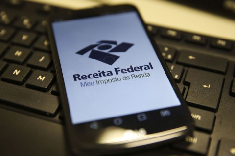 Receita abre consulta ao 5º lote de restituição do Imposto de Renda