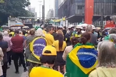 Bolsonaristas fazem ato esvaziado na Paulista pedindo o impeachment de Lula e Moraes