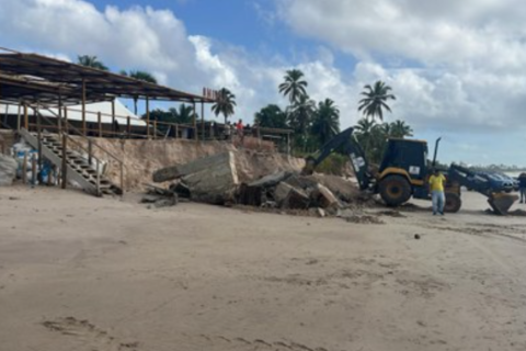 Obra do Lovina é demolida após ação do MPF e da Prefeitura de Cabedelo