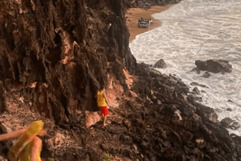 Mulher perde controle de carro e cai de falésia na praia de Pipa