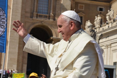 Papa diz em reunião fechada que ‘já existe bichice demais’ em seminários, afirma imprensa italiana