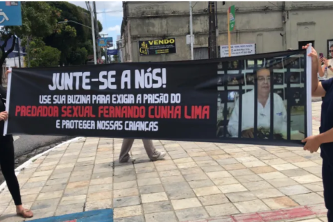 Famílias das vítimas protestam e exigem prisão de Fernando Cunha Lima